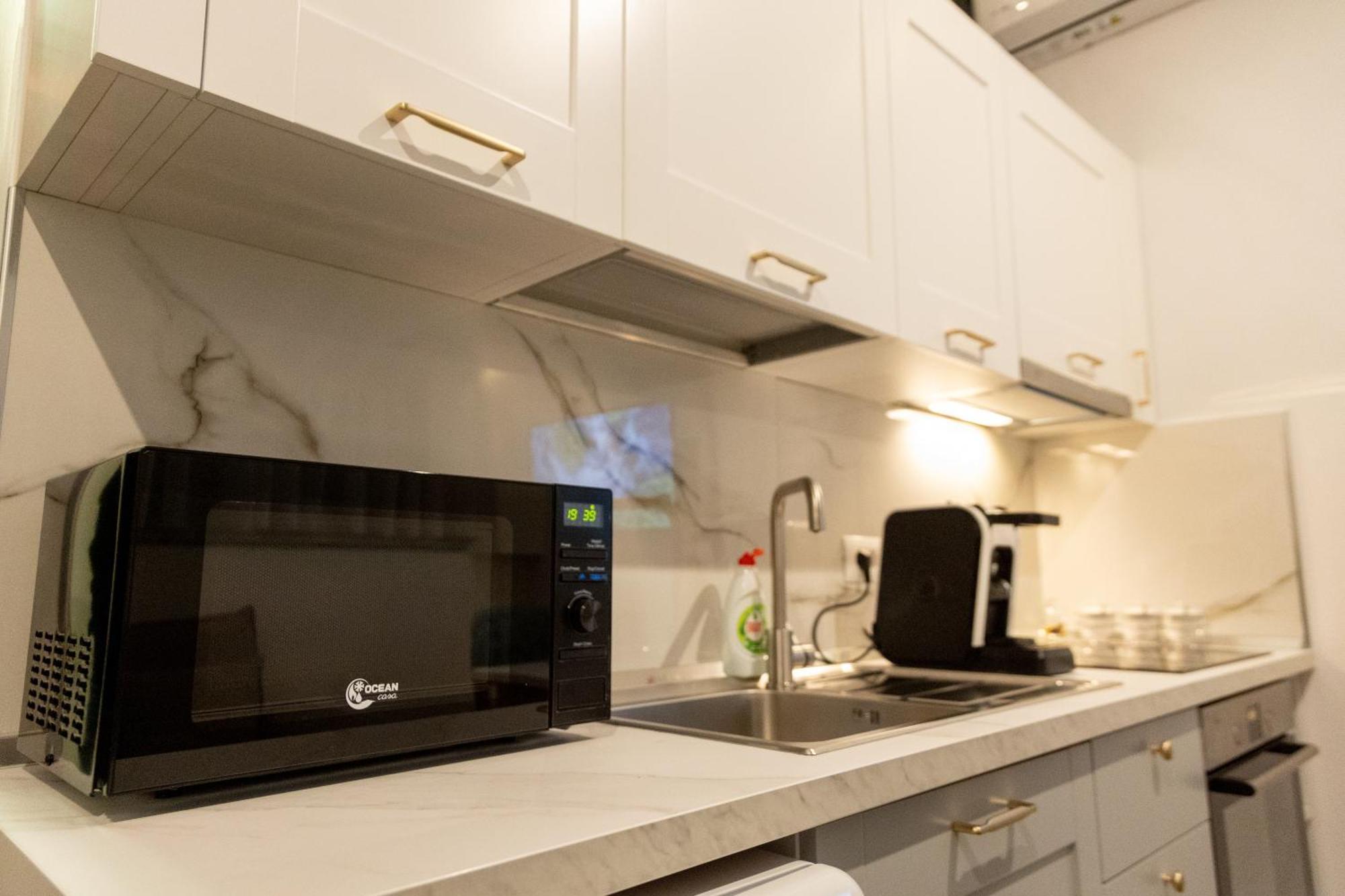Отель Cozy Loft-Blloku Downtown Тирана Экстерьер фото